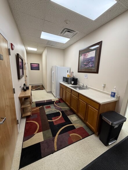 More Photos Of 211 Loudon Rd, Concord Office For Lease