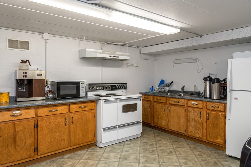 More Photos Of 4445 Wilmington Pike, Dayton Religious Facility For Sale