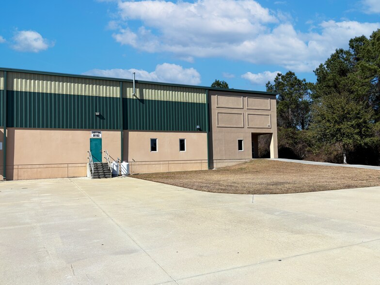 More Photos Of 1500 Oracal Pky, Ellabell Warehouse For Lease