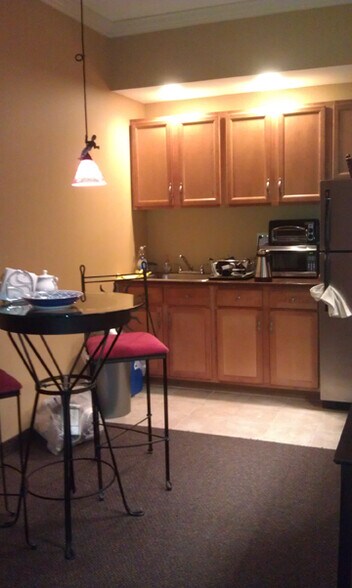 More Photos Of 1449 Old Waterbury Rd, Southbury Office For Sale