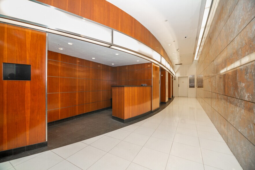 More Photos Of 20-28 W 33rd St, New York Office For Lease