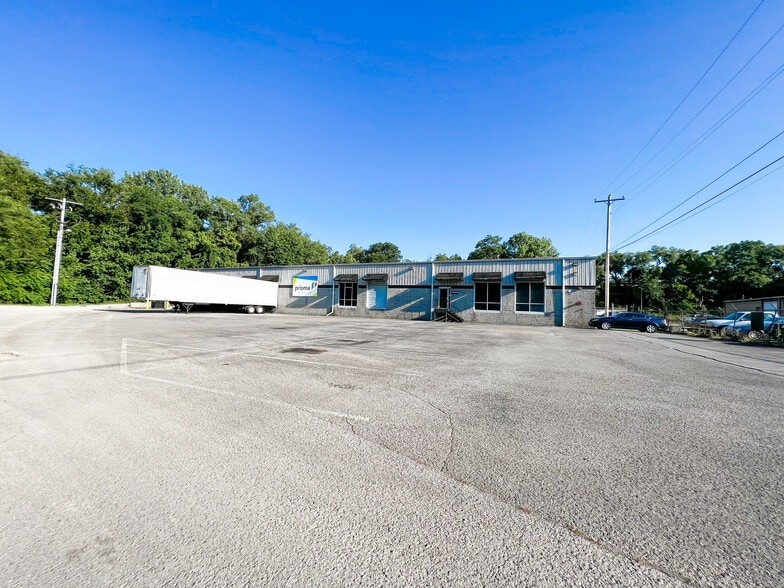 More Photos Of 201 Whitsett Rd, Nashville Warehouse For Lease