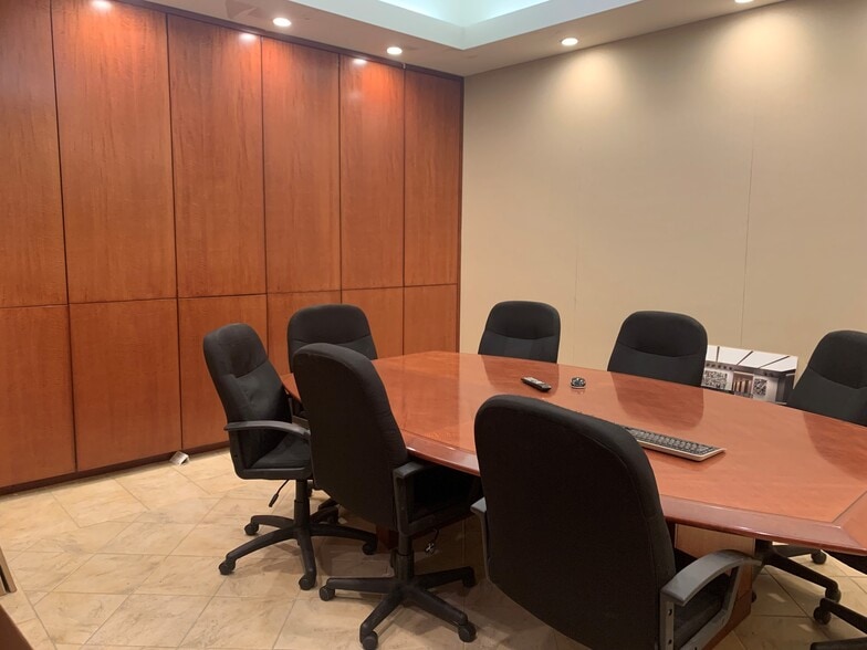 More Photos Of 12 Bright Pl, Yonkers Warehouse For Sale