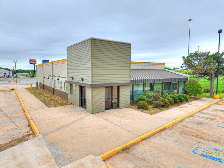 More Photos Of 4903 N Harrison St, Shawnee Restaurant For Sale