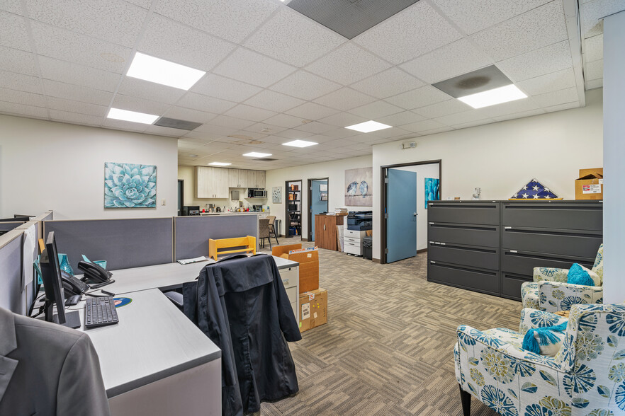 More Photos Of 578-580 E San Bernardino Rd, Covina Loft Creative Space For Sale