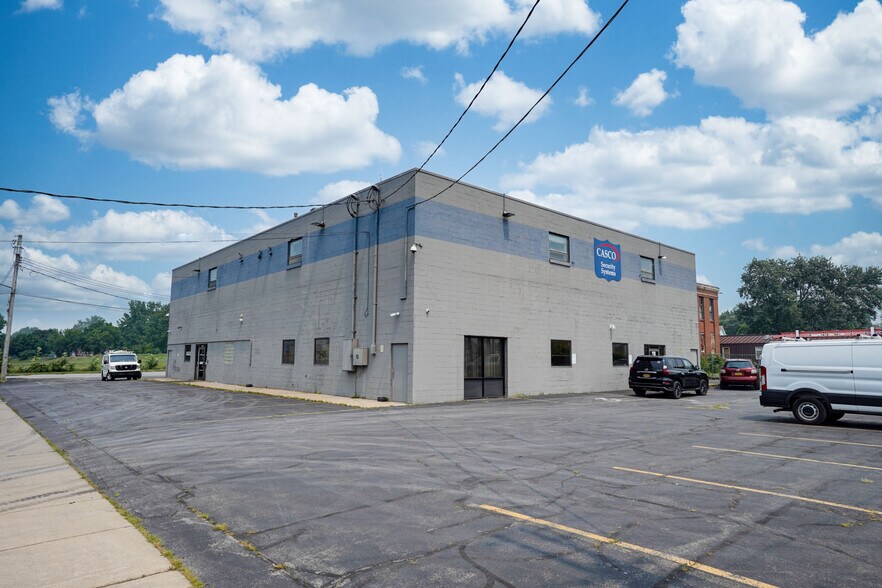 More Photos Of 40 Rutter St, Rochester Office For Sale