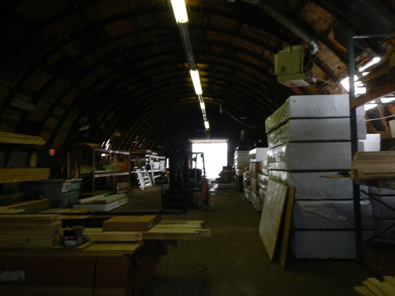 More Photos Of 2300 Edinburgh Rd, Waterford Industrial For Sale