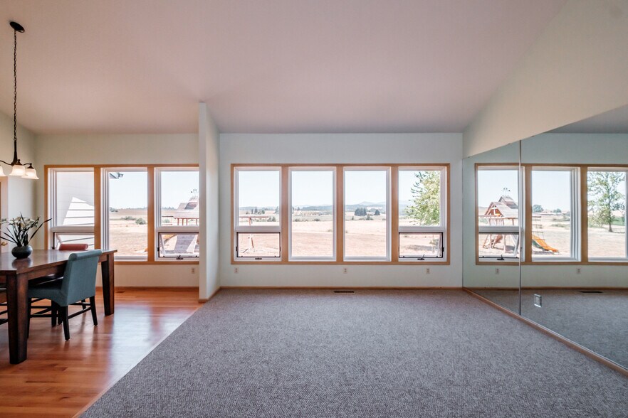 More Photos Of 10845 Brateng Rd, Monmouth Winery Vineyard For Sale