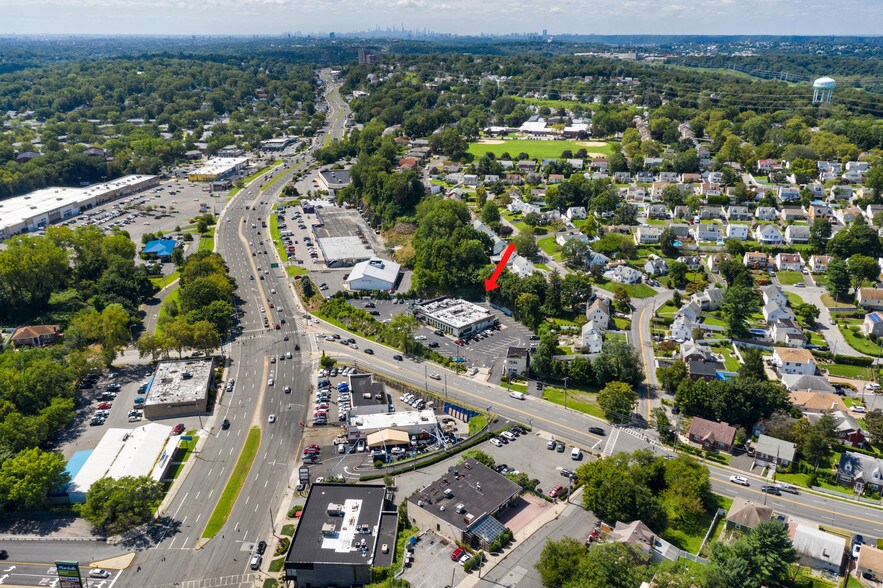 More Photos Of 1 Fort Hill Ave, Yonkers Restaurant For Sale