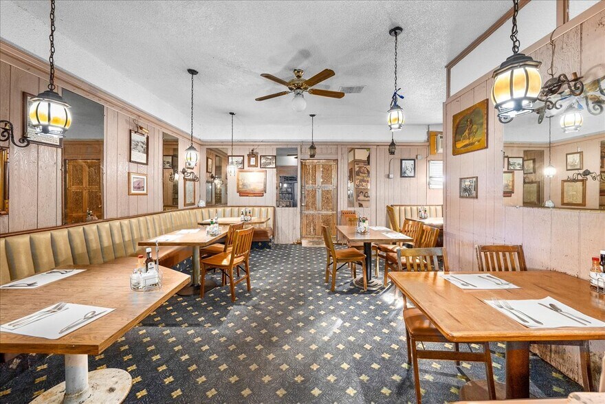 More Photos Of 2400 E 7th St, Long Beach Restaurant For Sale