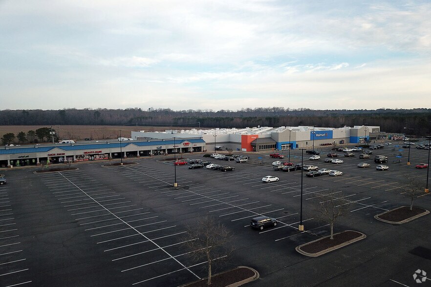 More Photos Of 1500 Armory Dr, Franklin General Retail For Sale