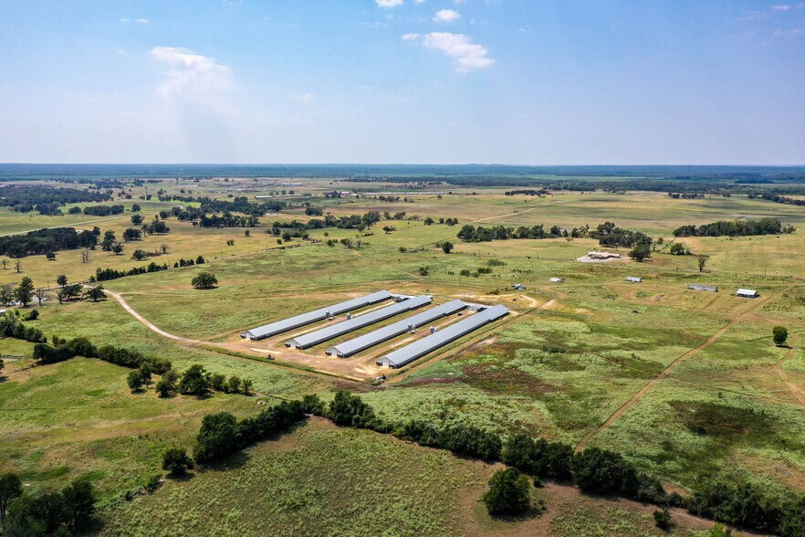 More Photos Of 3585 AN County Road 2701, Tennessee Colony Specialty For Sale