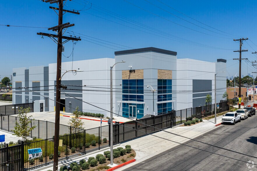 More Photos Of 6375 Wilmington Ave, Los Angeles Unknown For Lease