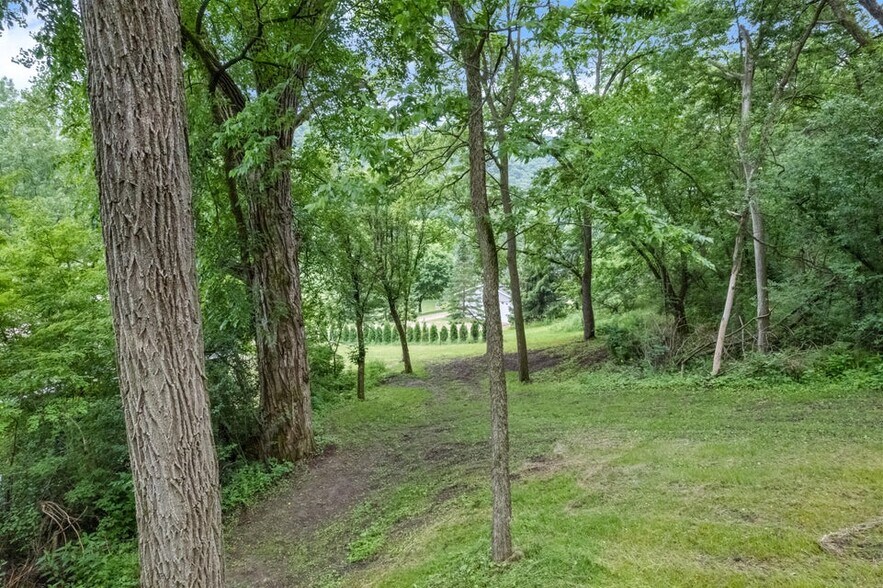 More Photos Of 15315 County Road 25, Rollingstone Flex For Sale