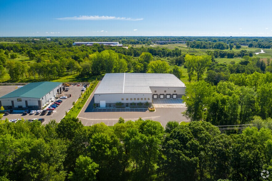 More Photos Of 10335 Naples St NE, Blaine Warehouse For Lease