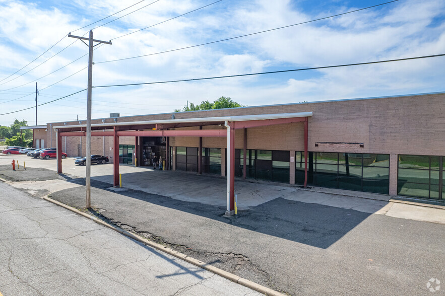 Primary Photo Of 820 SW 3rd St, Oklahoma City Manufacturing For Lease