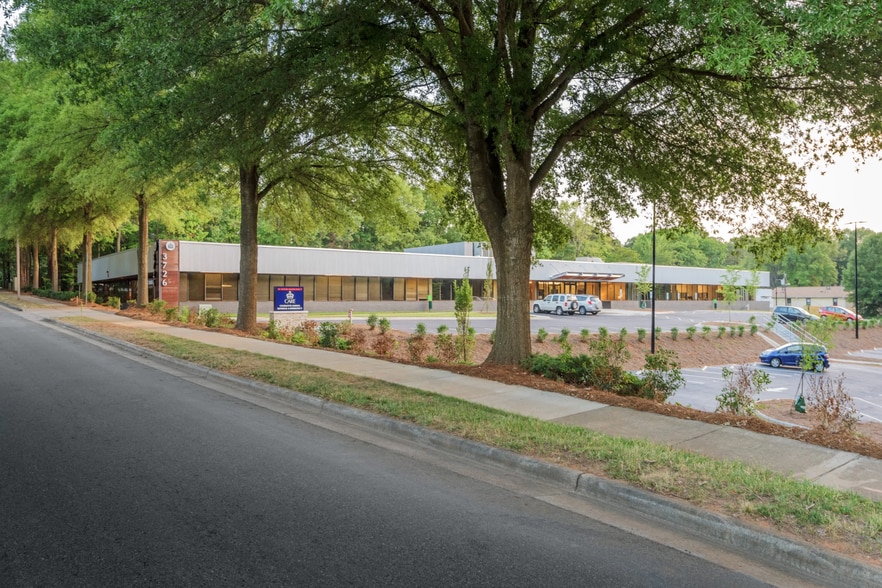 More Photos Of 3726 Latrobe Dr, Charlotte Office For Sale