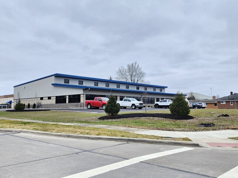 Primary Photo Of 31441 Lorain Road Rd, North Olmsted Light Manufacturing For Lease