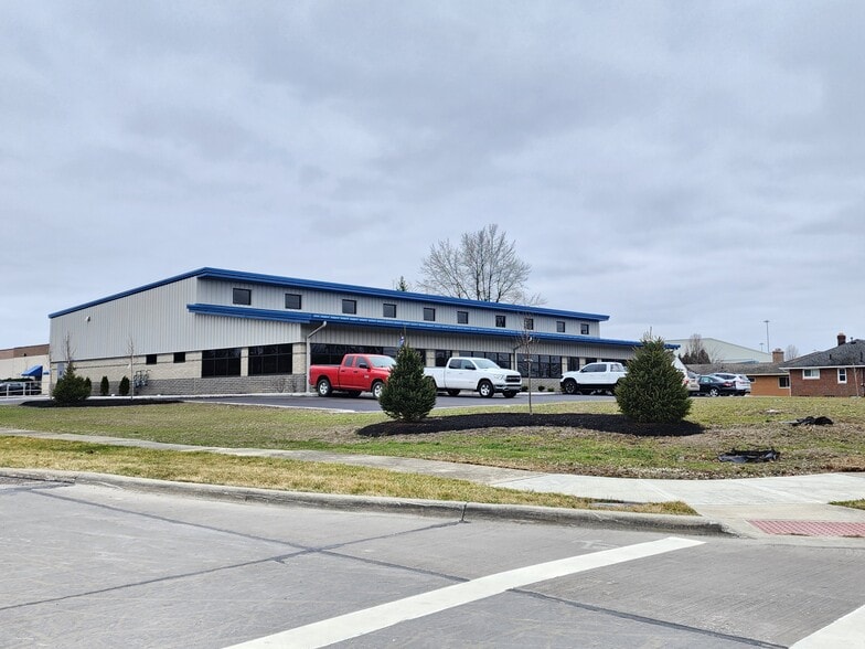 Primary Photo Of 31441 Lorain Road Rd, North Olmsted Light Manufacturing For Lease