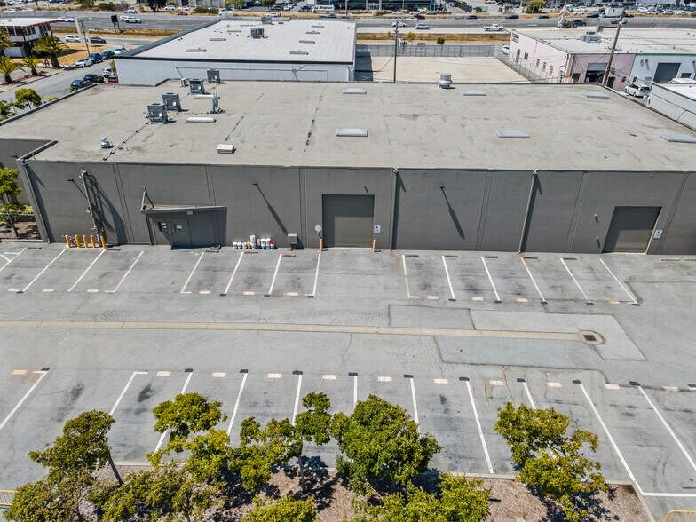 More Photos Of 880 Stanton Rd, Burlingame Warehouse For Lease