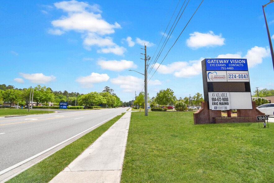 More Photos Of 1840 Dunn Ave, Jacksonville Medical For Lease