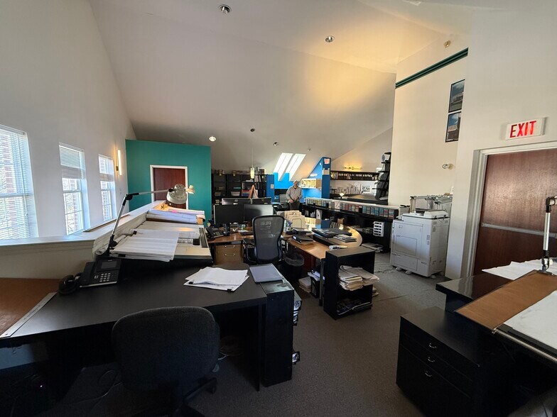 More Photos Of 11-22 Regency Plz, Glen, Glen Mills Office For Sale