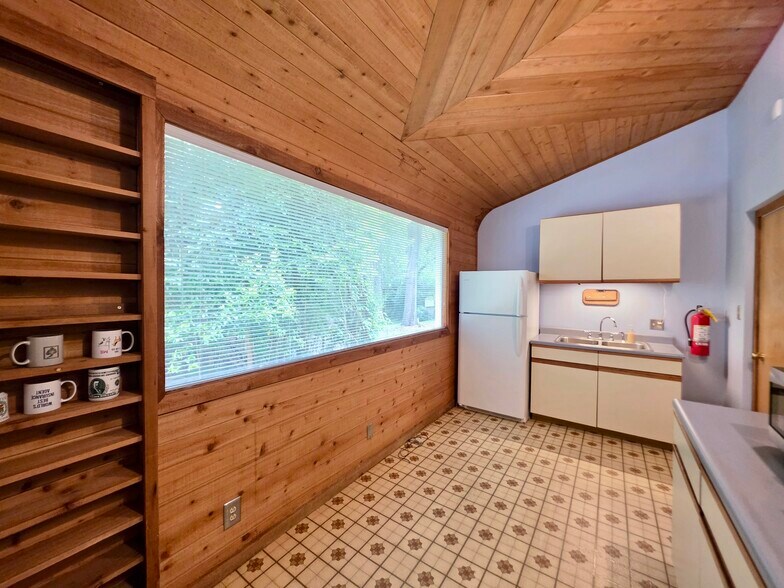 More Photos Of 2162 Ingleside Ave, Macon-Bibb Office Residential For Sale