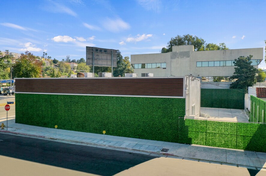 More Photos Of 5325 Topanga Canyon Blvd, Woodland Hills Office Residential For Lease