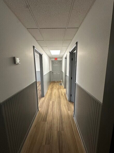 More Photos Of 2852 N Biagio, Ozark Office For Lease