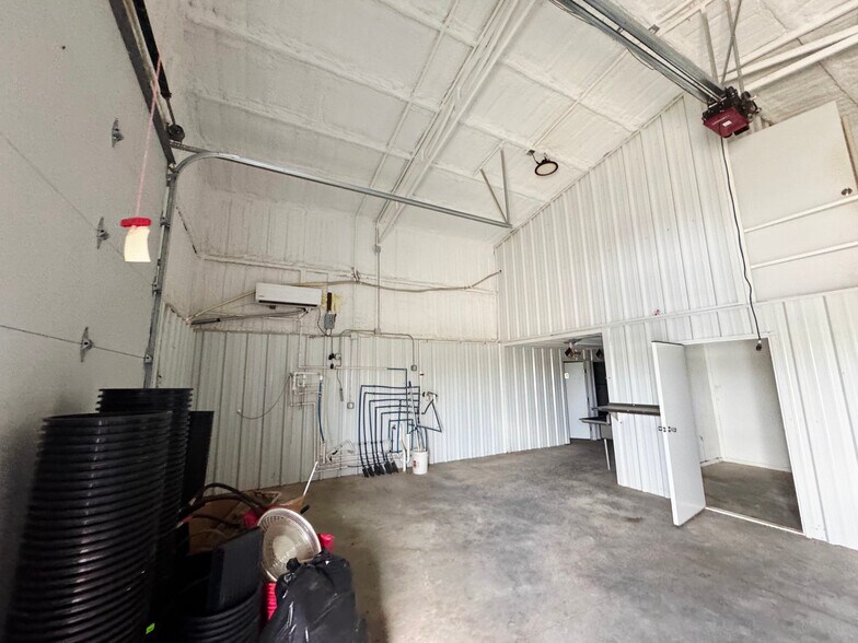More Photos Of 19820 SW 29th St, Union City Industrial For Lease