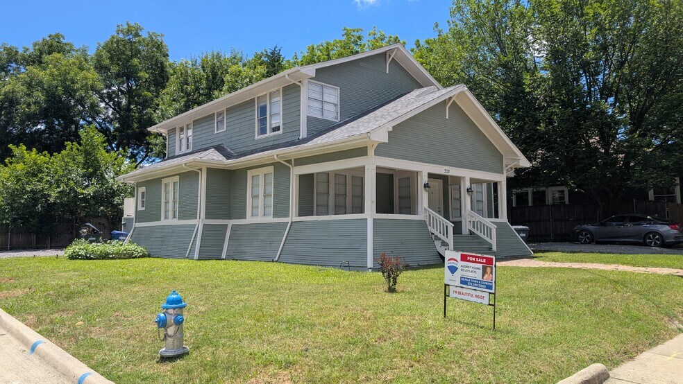 Primary Photo Of 203 Heard St, McKinney Apartments For Sale