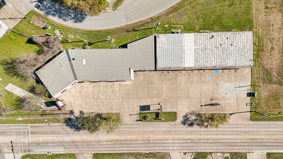 More Photos Of 4307 Red Bluff Rd, Pasadena Unknown For Lease