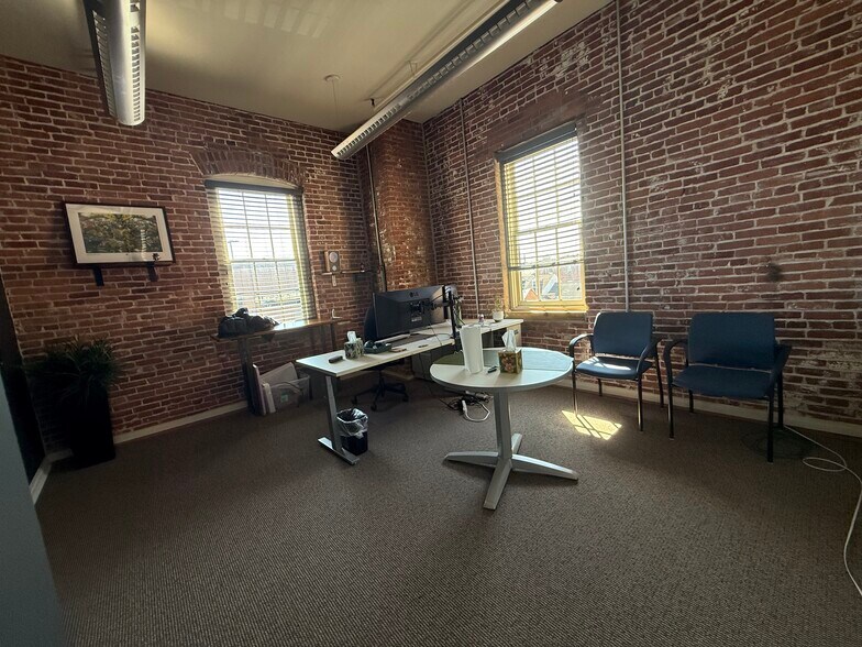 More Photos Of 415 N Prince St, Lancaster Office For Lease