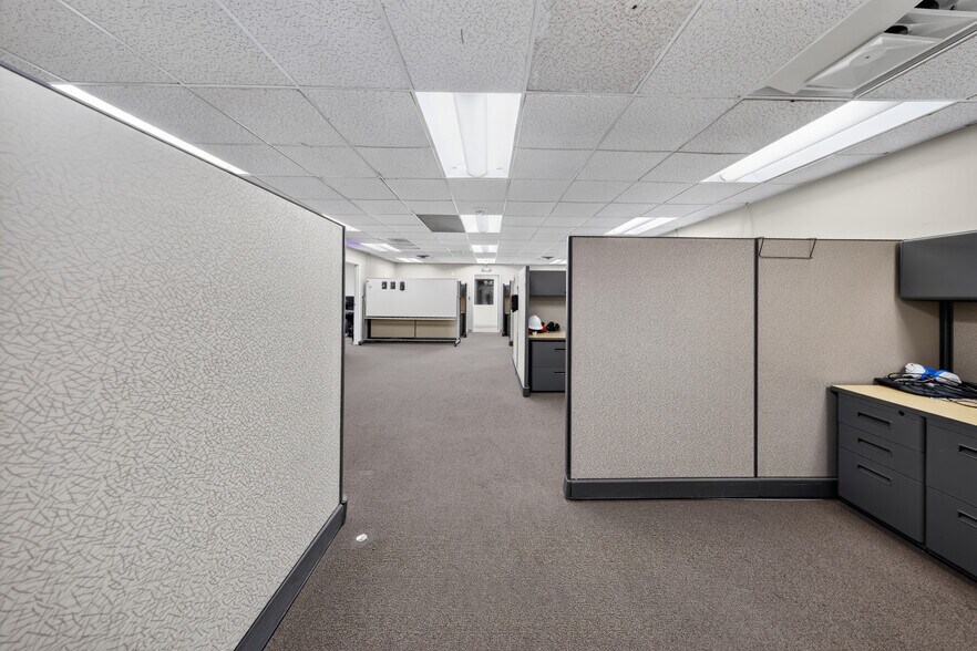 More Photos Of 8484 San Fernando Rd, Sun Valley Warehouse For Lease
