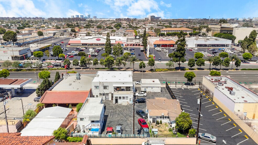 More Photos Of 11850 Hawthorne Blvd, Hawthorne Storefront Retail Residential For Sale