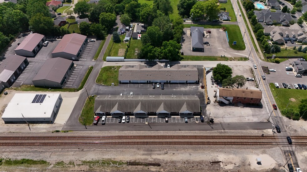 More Photos Of 7909-7925 Station St, Columbus Flex For Lease