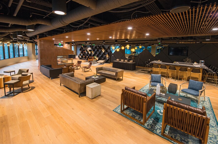 More Photos Of 150 S 5th St, Minneapolis Office For Lease