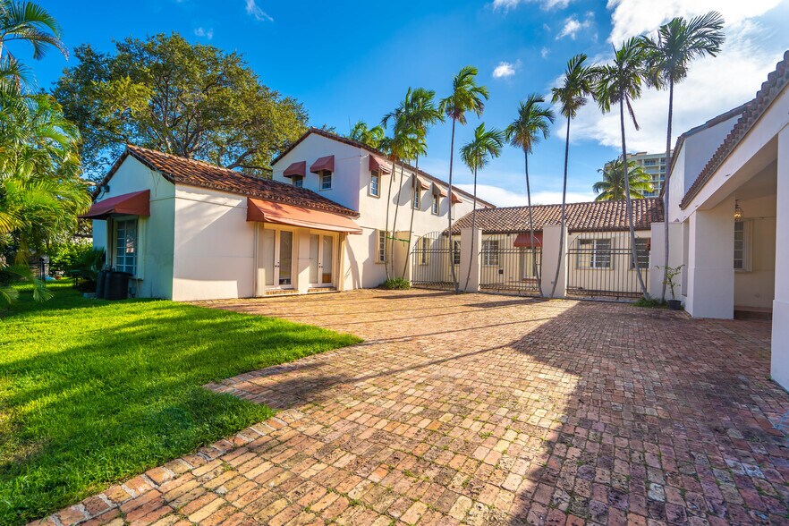 More Photos Of 44 Bal Bay Dr, Bal Harbour Land For Sale