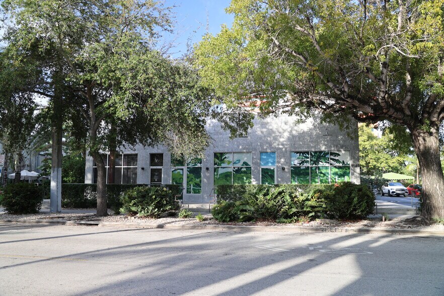 More Photos Of 5582 NE 4th Ct, Miami Storefront Retail Office For Lease