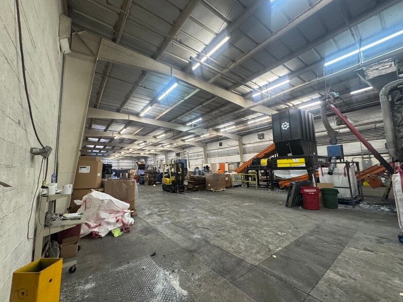 More Photos Of 3600 E 45th Ave, Denver Manufacturing For Sale