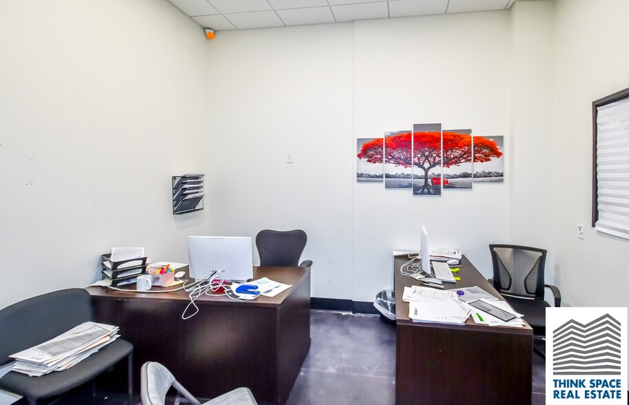 More Photos Of 9419 Mason Ave, Chatsworth Manufacturing For Lease