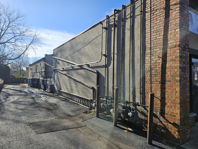 More Photos Of 15101-15111 S Cicero Ave, Oak Forest Unknown For Lease