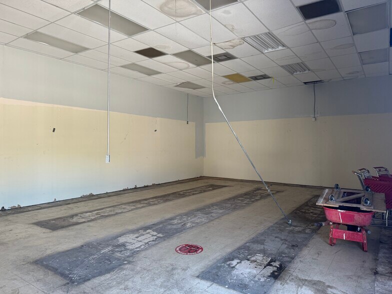More Photos Of 4343 N Andrews Ave, Oakland Park Storefront Retail Office For Lease