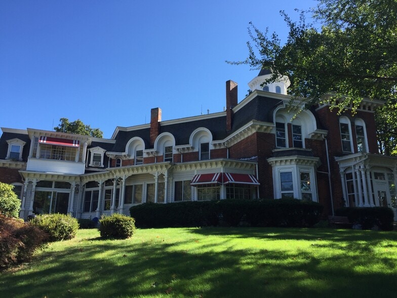 More Photos Of 17 Central Ave, Fredonia Apartments For Sale