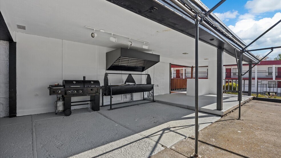 More Photos Of TBD E Main St, Montrose Hotel For Sale