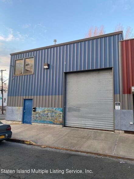 More Photos Of 147 Wayne St, Staten Island Warehouse For Lease