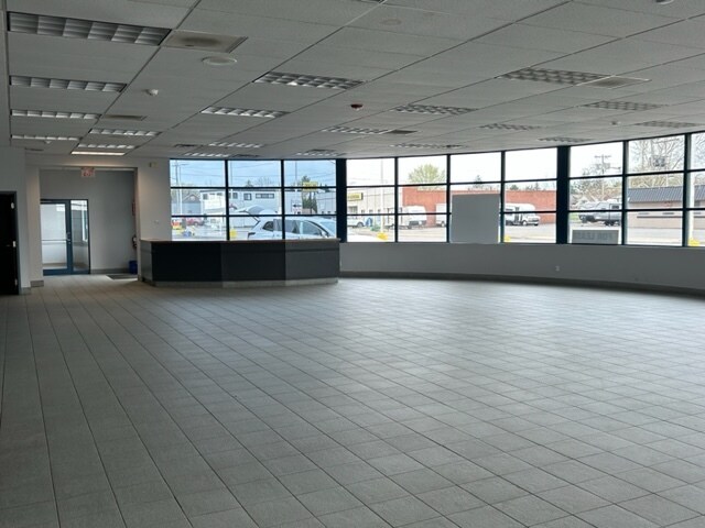 More Photos Of 1212 Abbott Rd, Buffalo Auto Dealership For Lease