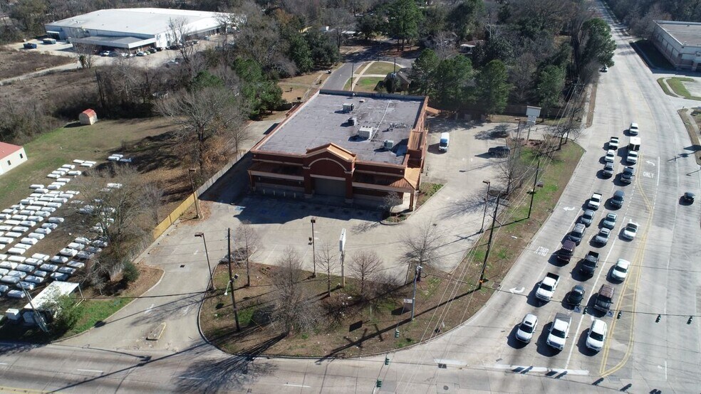 More Photos Of 9006 Greenwell Springs Rd, Baton Rouge Drugstore For Sale