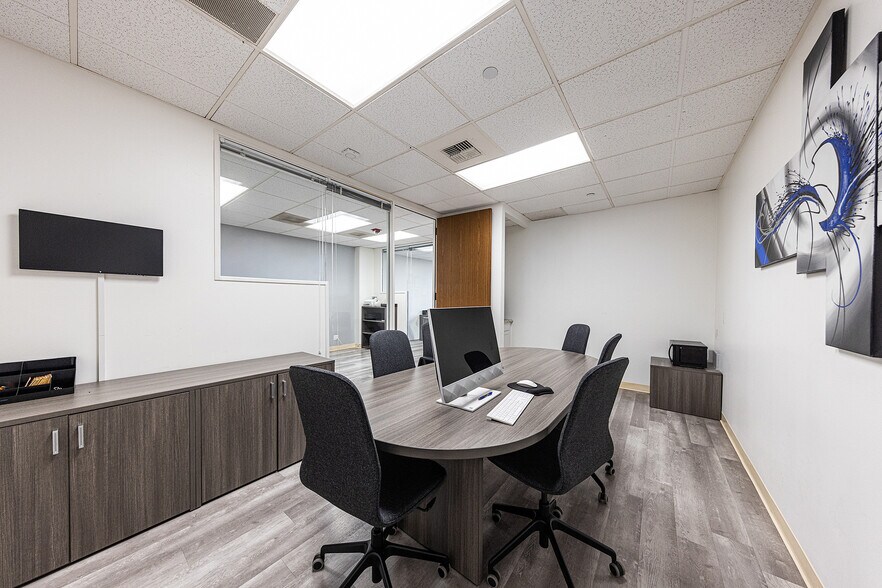 More Photos Of 11777 San Vicente Blvd, Los Angeles Office For Lease