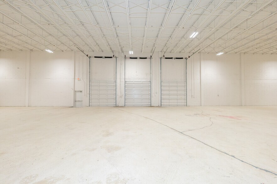 More Photos Of 6630 NW 16th Ter, Fort Lauderdale Warehouse For Lease